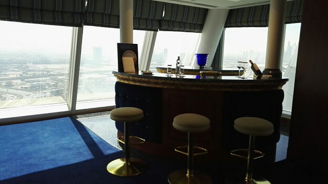 Burj Al Arab, Presidential sviitissä on oma baaritiski ja edustustilat.