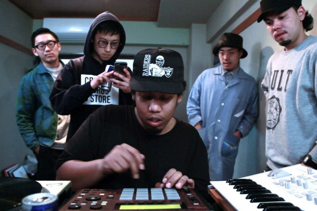 THE COCKPIT edustaa Helsinki Cine Aasian dokumenttipuolta ja kertoo yhden räpin synnystä.