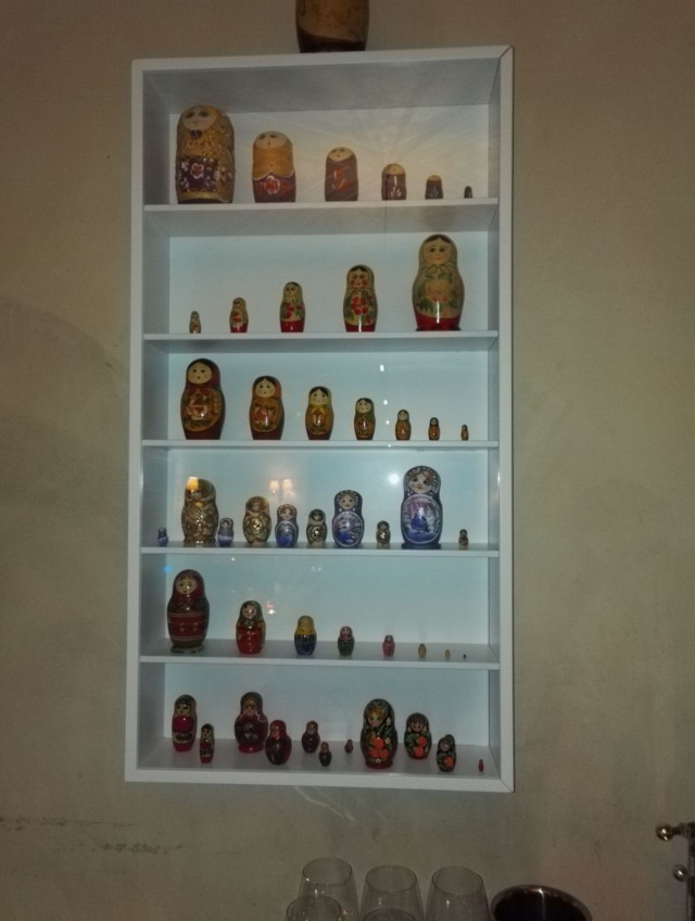 Osa ravintolan maatuskoista.