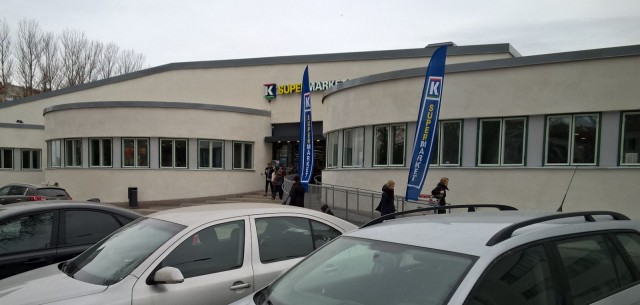 Uusi kauppa, vanha rakennus