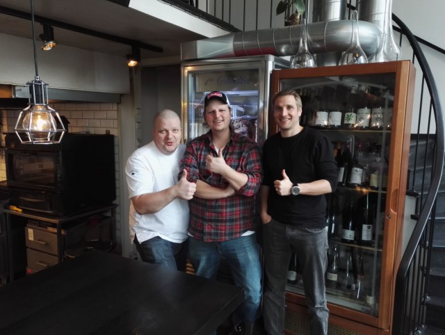 Pontevan veljekset ja Veli TableOnline