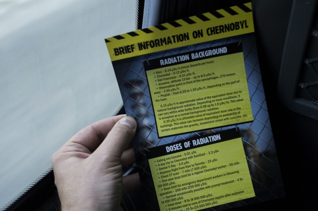 Infolehtinen kertoo säteilyarvoista ja retken yksityiskohdista.