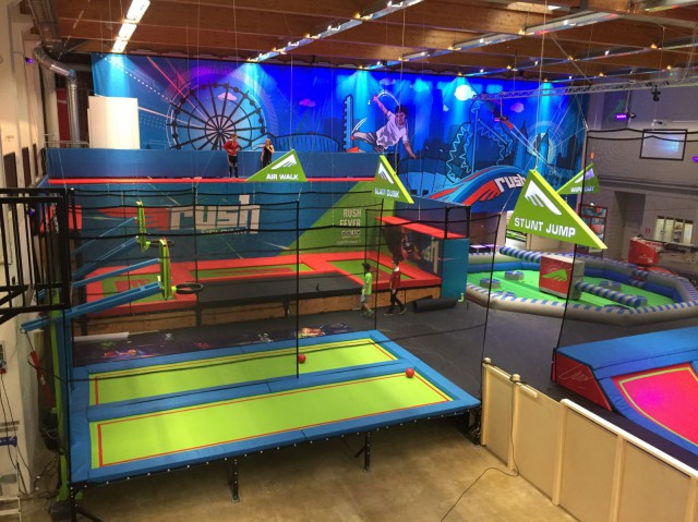 Kuka donkkaa tykimmin? Nyt jokaisella riittää ponnistuvoima kunnon donkkiin.