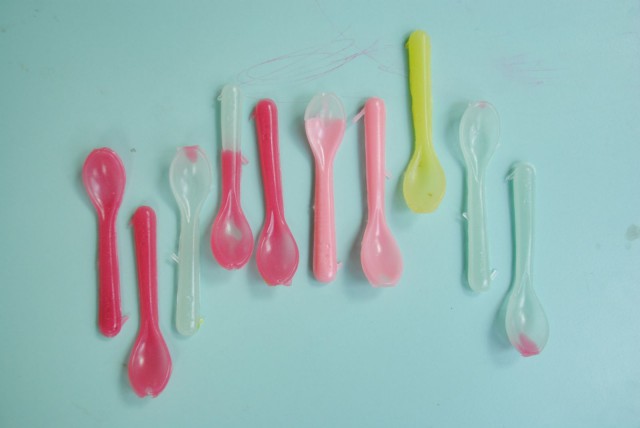 Marije Vogelzang: Sugar spoons.