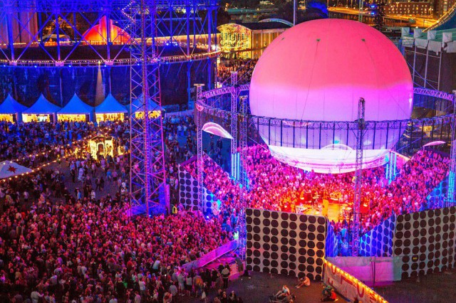 Pallolava on intiimi, kaunis ja kuulostaa hyvältä.