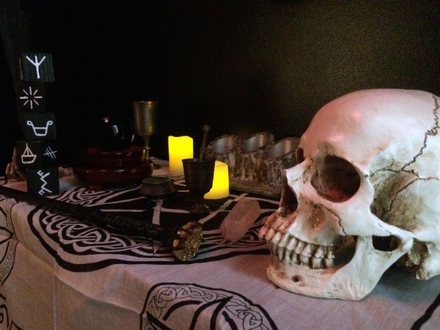 Osaisitko sinä ratkaista kirouksen?