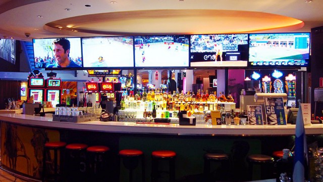 Sports Barissa riittää screenejä.