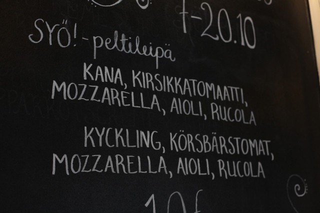 SYÖ!-peltileivän kehittämiseen osallistui koko ravintolan henkilökunta. Täytteiksi löytyi henkilökunnan ja etenkin asiakkaiden suosikkiraaka-aineita.