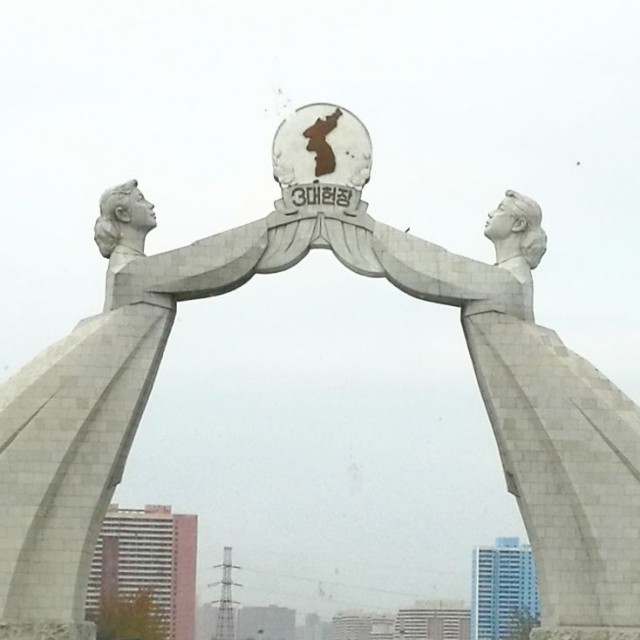 Pohjois-Korealainen unelma: Kun joskus nämä kaksi naista saavat toisensa kiinni. Koreat yhdistyvät jälkeen.