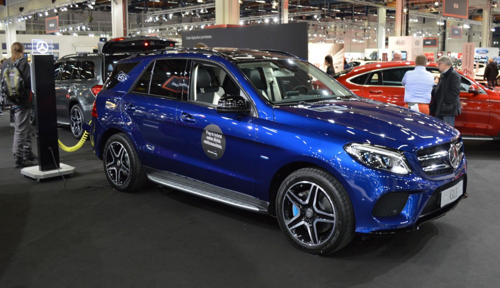 Mercedes-Benz GLE 500 e 4MATIC -lataushybridi auttaa katumaasturifaneja pelastamaan maailman.