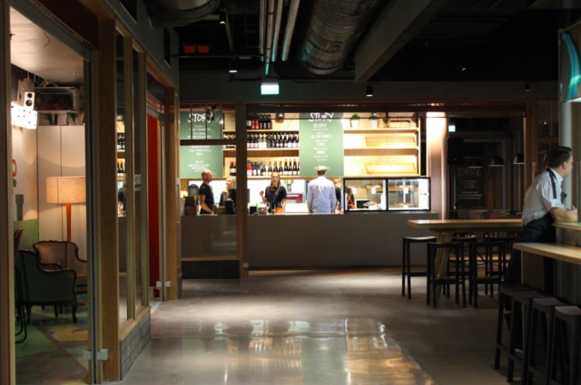 Vasemmalla Bastardo, keskellä Story ja oikealla Fisken på Disken.