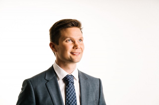 Peli alkaa. Nosta katse kohti tulevaisuutta. Nyt on oikea aika aloittaa maailman valloitus sanoo portfolioyrittäjä Ilkka O. Lavas