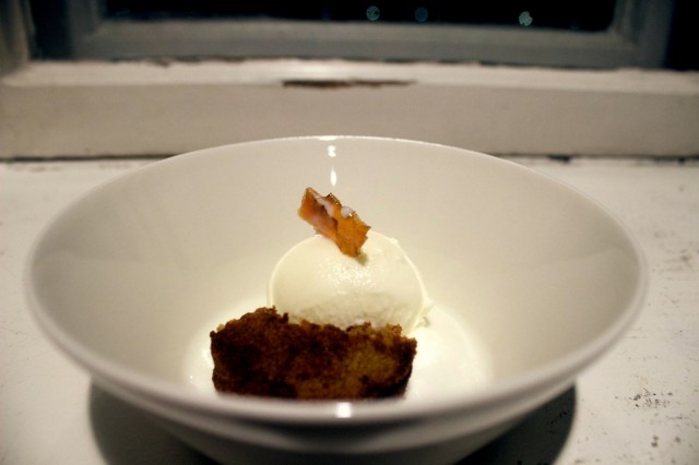 Loppuun porkkanakakkua ja piimäjäätelöä