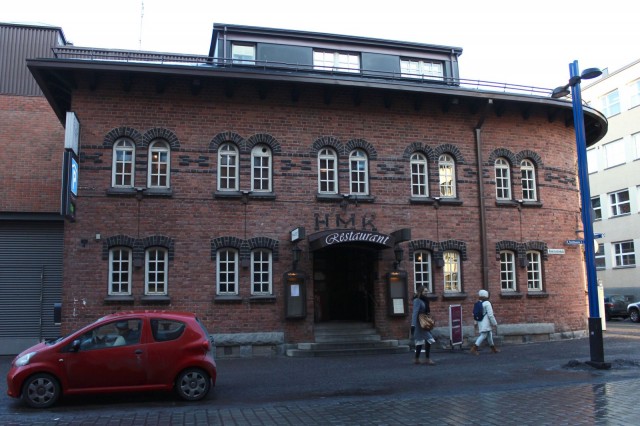 Mylläreiden kotipaikka on vuonna 1903 valmistunut, arkkitehti Berndt Blomin suunnittelema tiilirakennus, jossa toimi Hämeen Maanviljelijäin Kaupan höyrymylly aina 1950-luvulle asti.