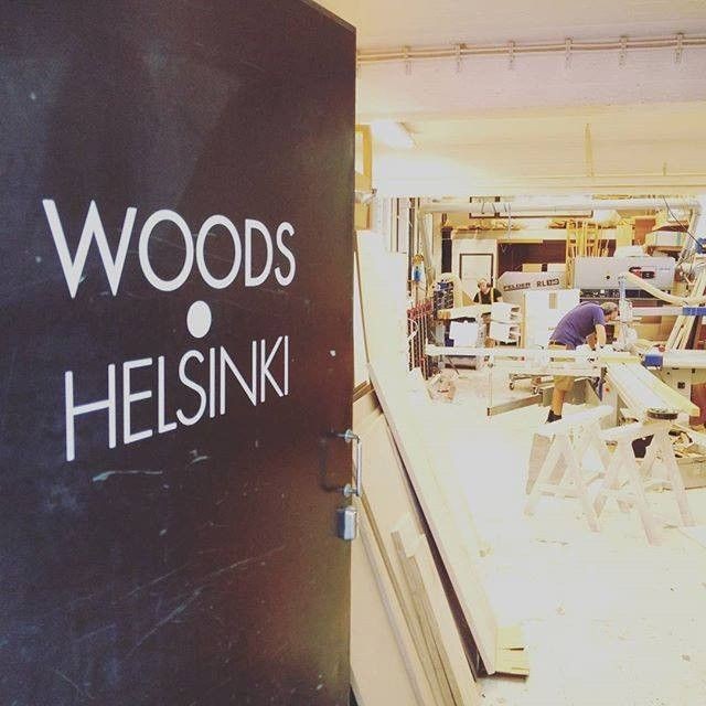 Ovissa riitti säätämistä, ruuvitkin piti eristää, kamoille räätälöitiin sopivat kolot ja tarvittaessa puusepän töihin saatiin osaavaa apua ulkopuolelta.