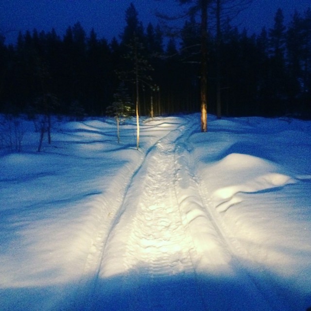 Kun järki ei kykene selittämään, sydän ottaa vasta ensiaskeleitaan.