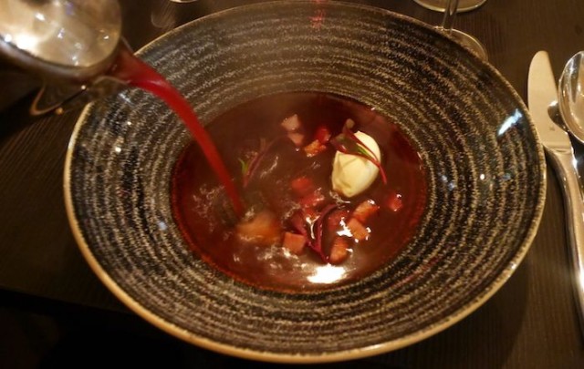 Borssikeittoa Kolmos3n tapaan