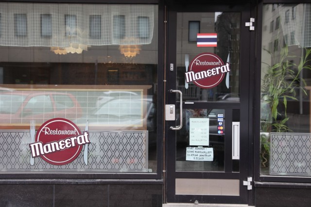 Maneerat ei turhia koreile, mutta tärkein on kaikin puolin kunnossa: nimittäin ruoka.