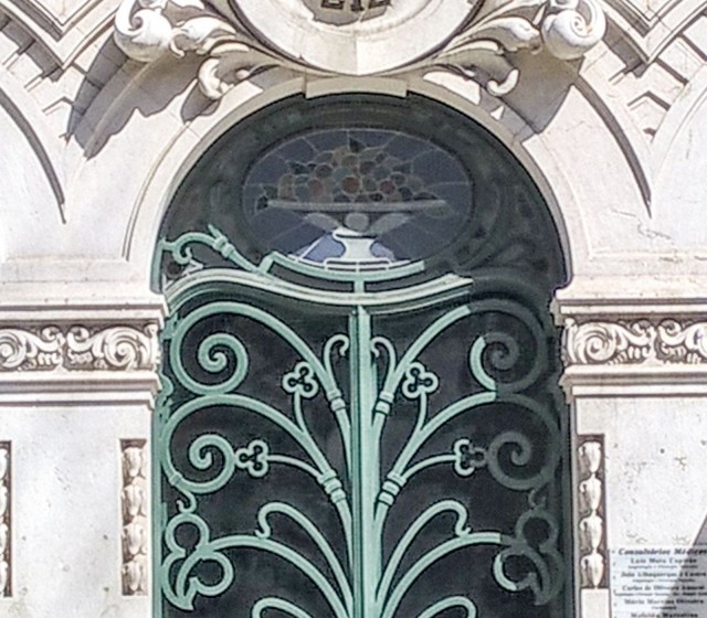 On kiinnostavaa kun voi käydä useasta portista