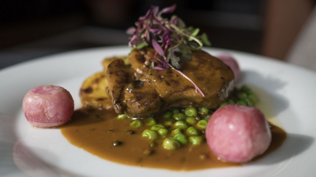 Pippuroitua härän sisäfileetä.