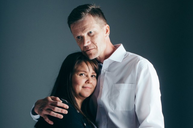 Studio Aleppo [Helsinki] -tapahtuman muotokuvista kootaan näyttely Kansallismuseon keskihalliin. Kuvaa on rajattu.