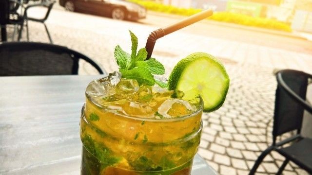 Eatoksesta saa meksikolaista ruokaa ja teemaan sopivia cocktaileja.