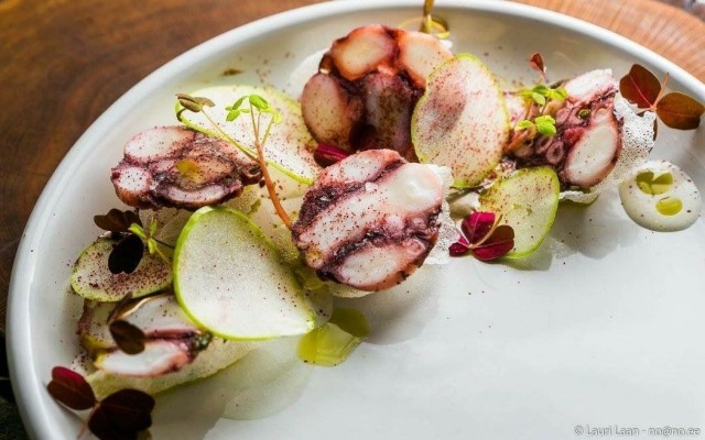 Kaunis Pulpo carpaccio annos