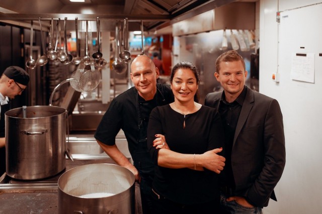 Juri Uvanto (vas.), Vivianne Kallio ja Aki Kallio.