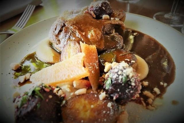 Ankankoipea ja punajuurta