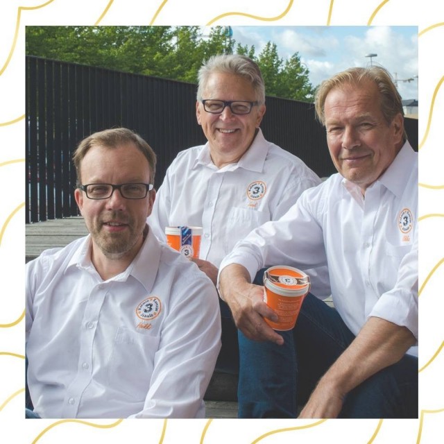 3 kaverin jäätelö palkittiin VegeAwardseissa parhaana vegebrändinä sekä -jäätelönä.