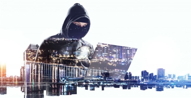 Kyberhyökkäyksen vaara on varsinkin yritysmaailmassa otettava tarkoin huomioon, mutta myös yksilön tasolla.