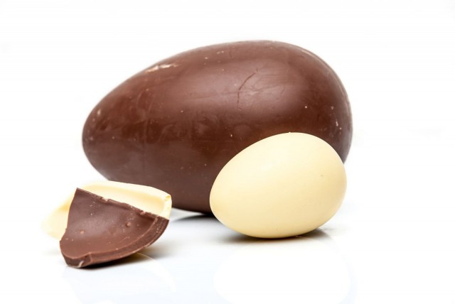 Herkkusuille on saatavilla vastuullisia suklaamunia.