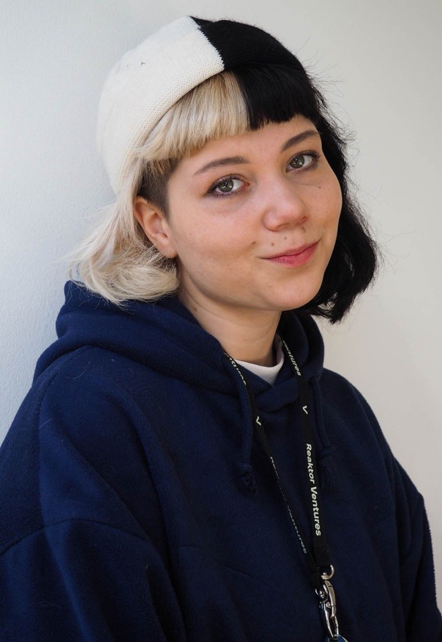 Vesta on 23-vuotias laulaja-lauluntekijä Helsingistä.