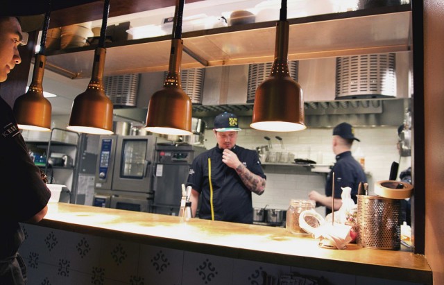 Kungfu Kitchenissä maistellaan SYÖ-viikoilla aasialaisia buneja ja korealaisia wingsejä.