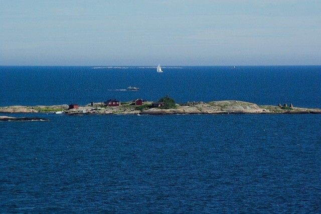 Onnistunut kesäpäivä saaristossa edellyttää puhdasta oleskeluympäristöä.