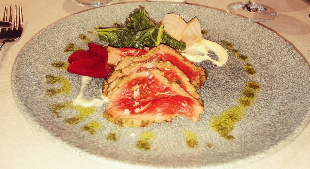 Yrttimarinoitu naudan filee aiolilla oli myös onnistunut annos!