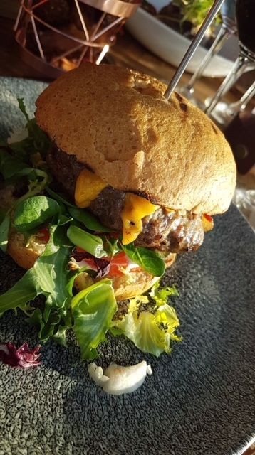 Herkullinen Periscope Burger.