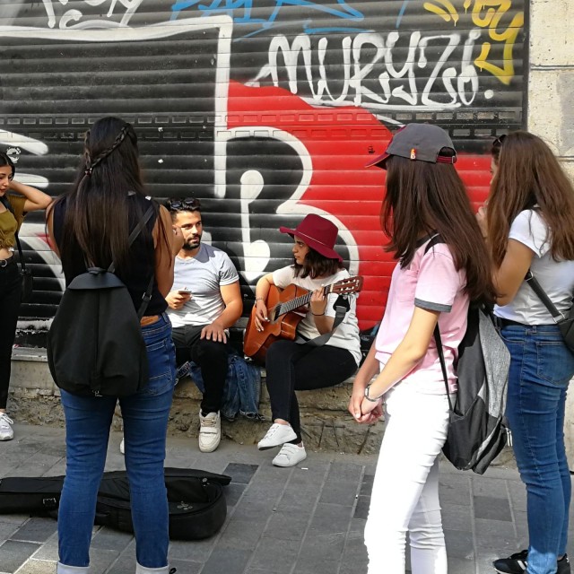 Katumuusikoita Istanbulissa.