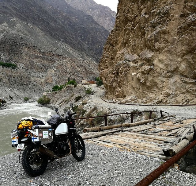 Pyörä täydessä varustuksessa.