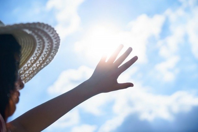 Auringonpaahteessa voi viileänä pysyminen olla haastavaa.