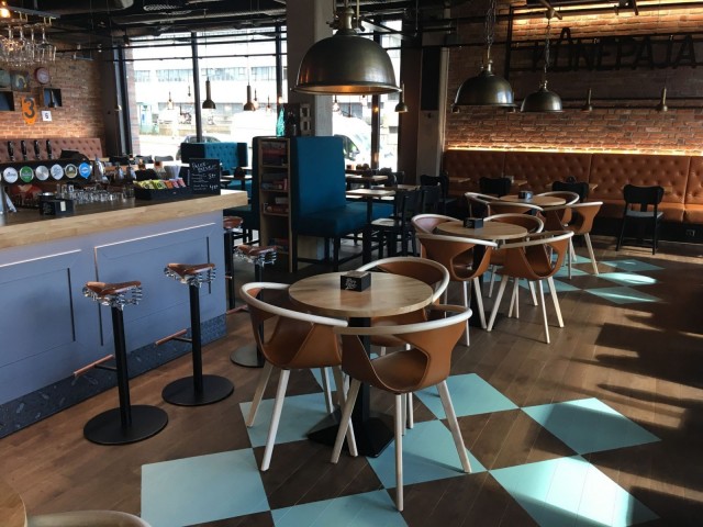 Oluthuone Konepajan 24 hanapaikasta kuusi on varattu vaihtuville erikoisuuksille.