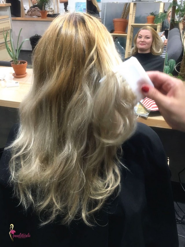 Föönatun tukan viimeistelyä