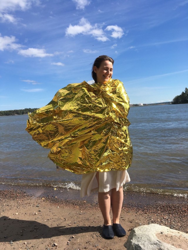 Jenni Ahlapuro pääsi heittäytymään malliksi.