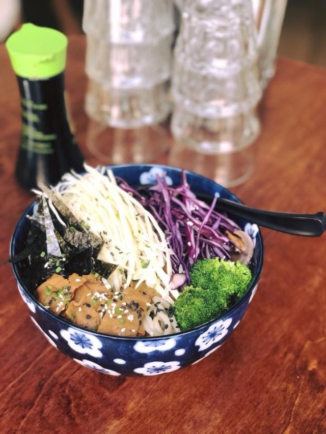 Vöner sopii yllättäen myös japanilaiseen ruokaan.