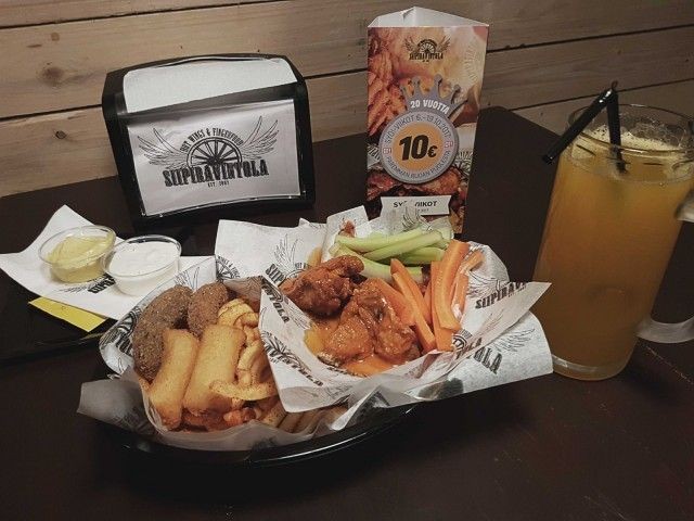 Aiemmilla SYÖ!-viikoilla Siipiravintolassa on ollut ravintoloitsijan mukaan "pirunmoista rallia".