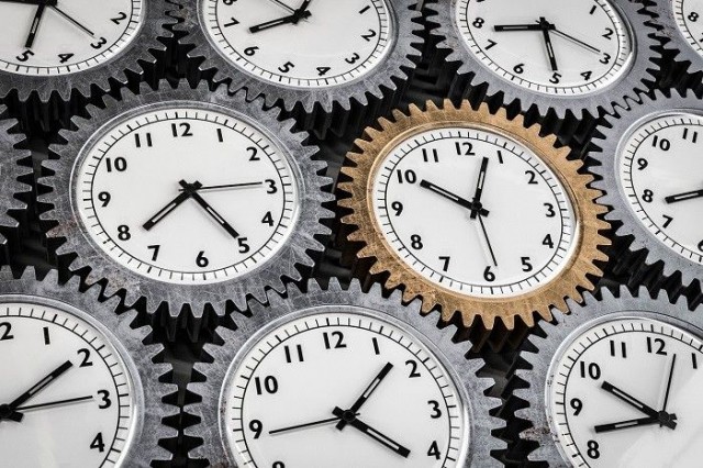 Aika on armoton, joten ole sinä armollinen.