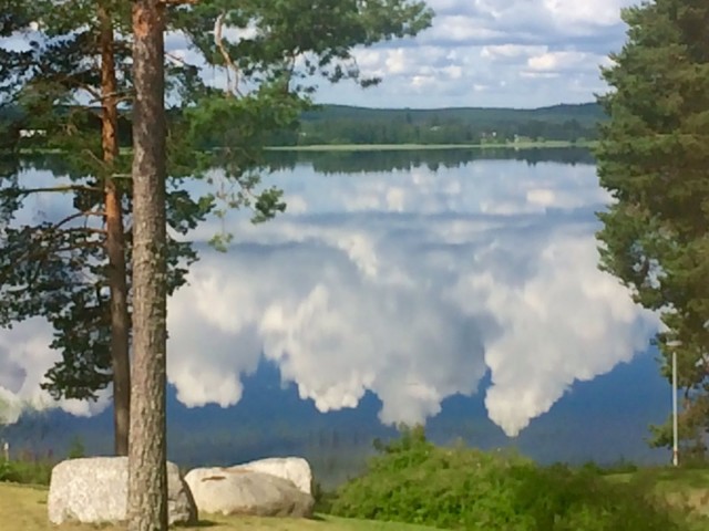 Olen pahoillani niin paljosta.