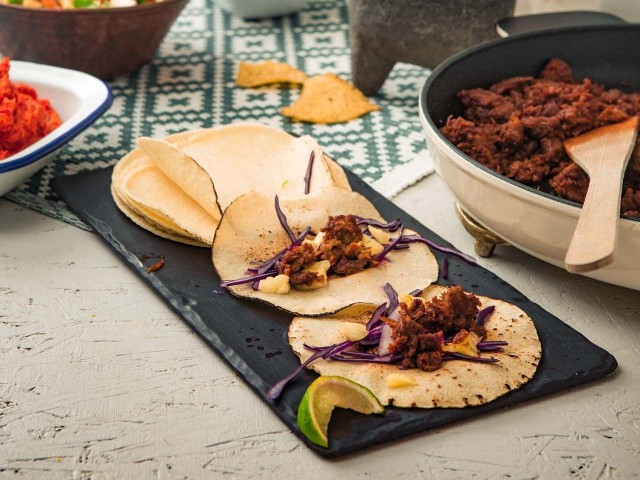 Valmiiksi maustettu Nyhtökaura sopii sellaisenaan vaikkapa tacojen täytteeksi.