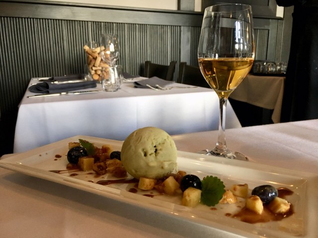 3-ruokalajin lounaan herkullinen lopetus.