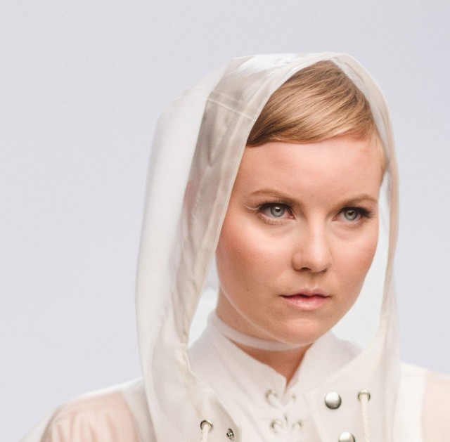 F ei pelkää leimautumista puolustaessaan itselleen tärkeitä asioita.